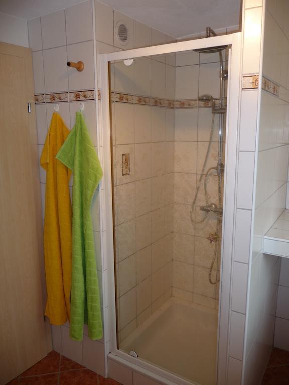 Apartmán Biohof Weissensteiner Ullrichs Pokoj fotografie